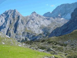 view towards coburgher hutte